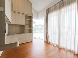 Mountbatten Road (D15), Semi-Detached #576975381
